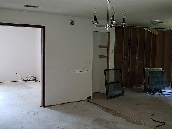 5th image of 1115 Saint Nicholas Ave