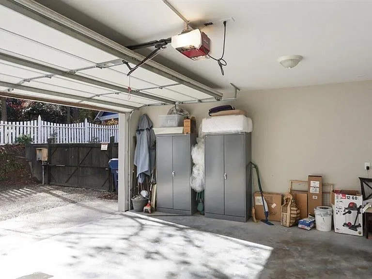 1013 Euclid Ave NE — Photo 18
