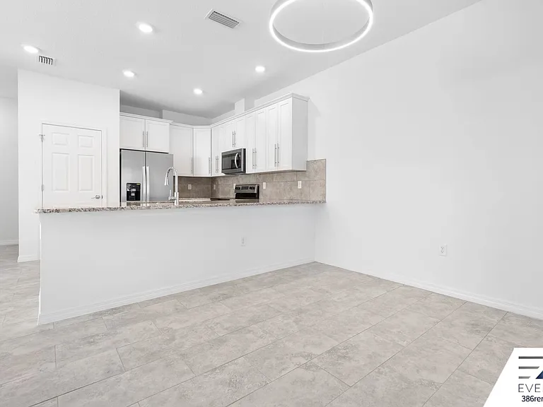 22 Pony Ln #B — Photo 5
