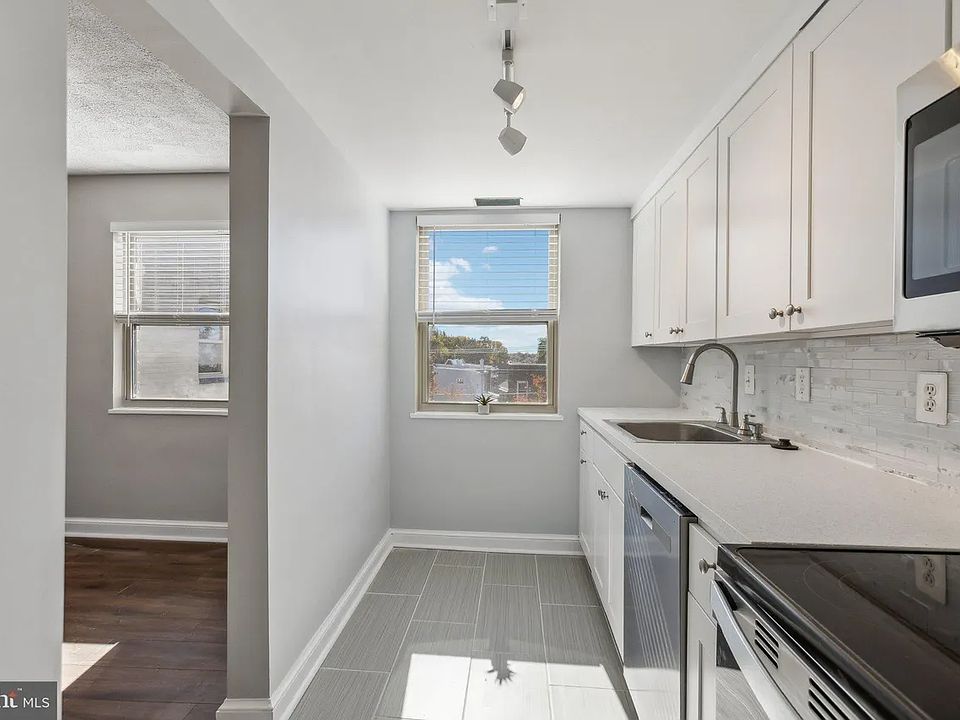 1st image of 1112 Savannah St SE APT 31