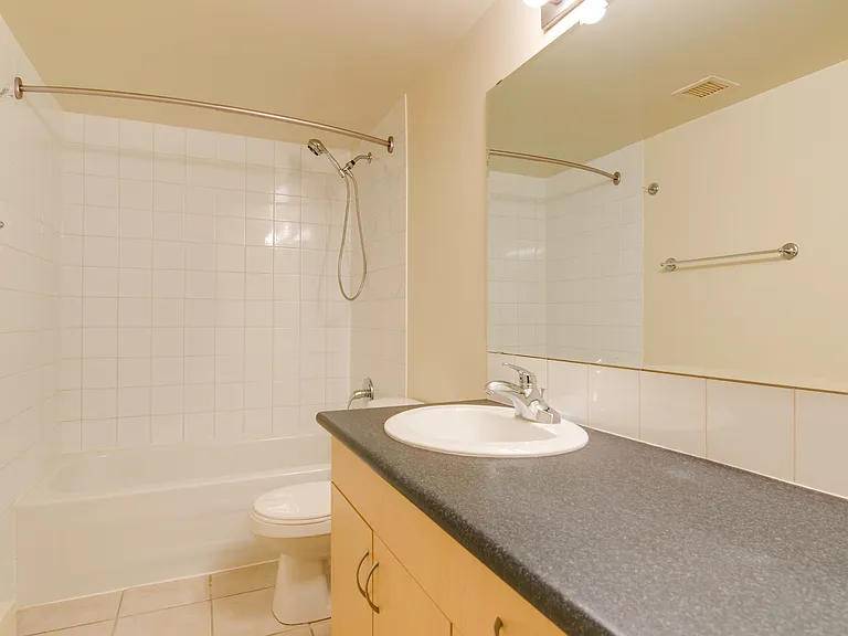 33 Hargrave St — Photo 16