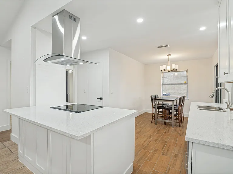 2921 Rustic Meadow Dr — Photo 3