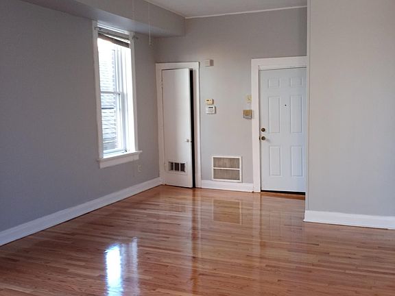 2nd image of 1612 N Cleveland Ave APT 2R