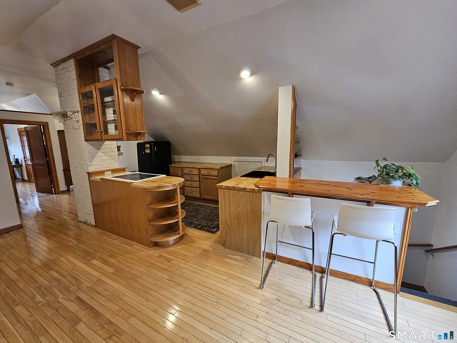 1 bed, 1.0 bath, 750 sqft, $1,850 — Photo 2