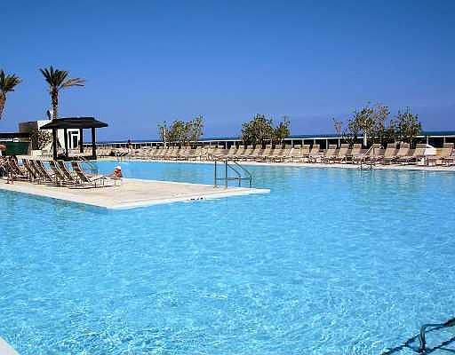 one of 6 infinity edge pools