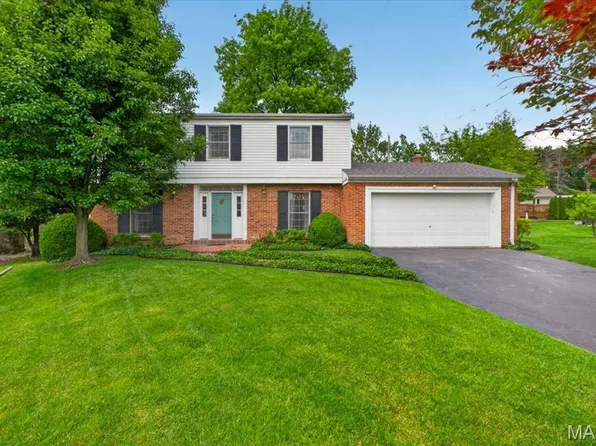 925 Winterwood Ln, Saint Louis, MO 63124