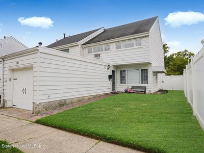 14 Hampton Grn, Staten Island, NY, 10312