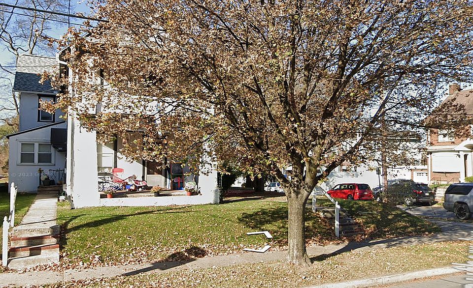 1st image of 304 W Southern Ave