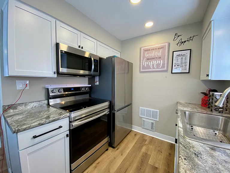 262 N Cherrywood Ave — Photo 10