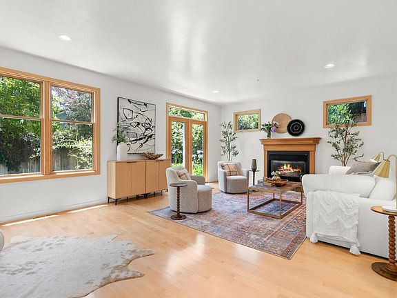 5th image of 3135 Mar Vista Dr