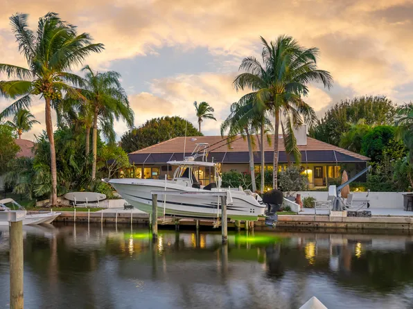 8859 SE Hawksbill Way, Hobe Sound, FL 33455