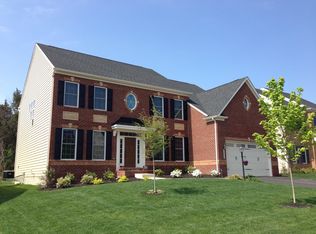 42410 Pine Forest Dr, Chantilly, VA 20152