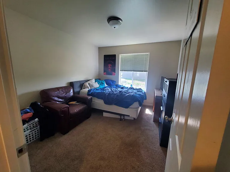 2309 N Water St — Photo 22