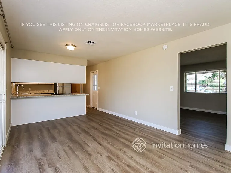 1249 E 8th St — Photo 7