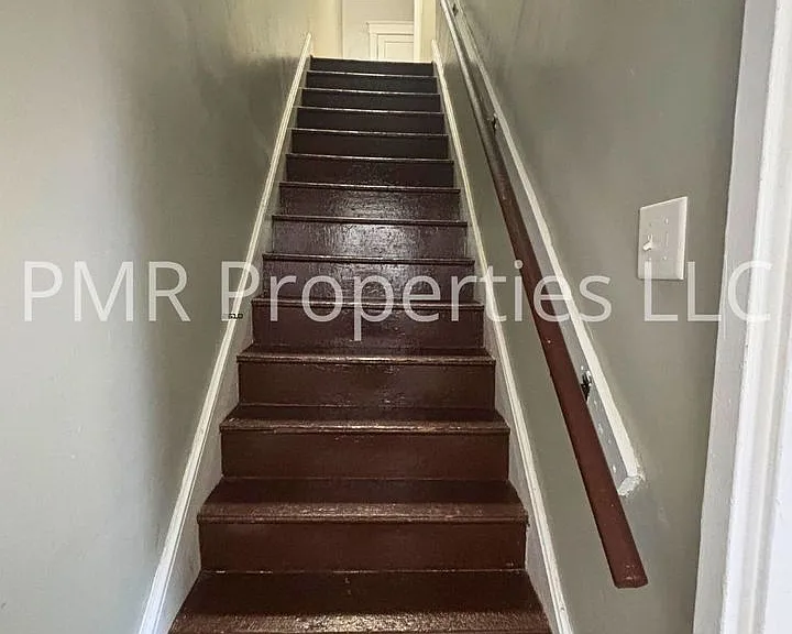 1821 S 11th St — Photo 9