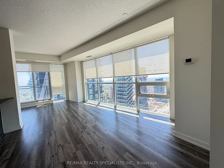 510 Curran Pl #3502 — Photo 17