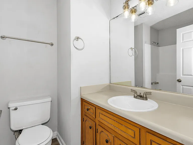 240 Ellis St #A — Photo 8