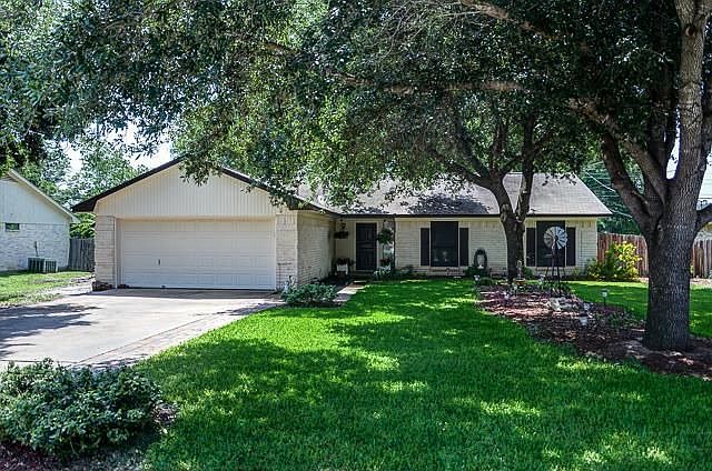 1st image of 3703 Valley Oaks Dr