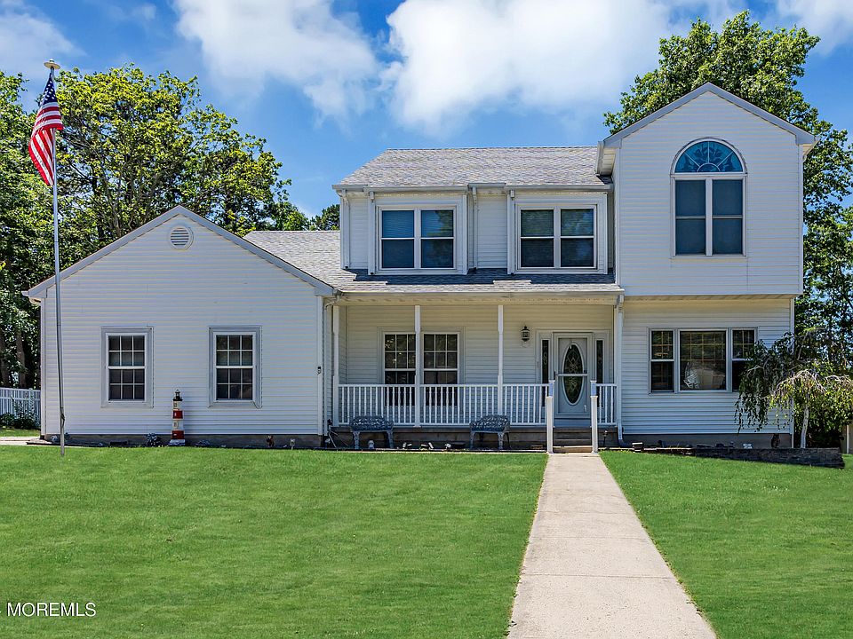 1st image of 183 Royal Oak Drive