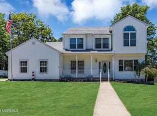 183 Royal Oak Dr, Waretown, NJ 08758