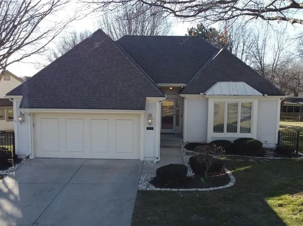7955 W 118th Pl, Overland Park, KS 66210