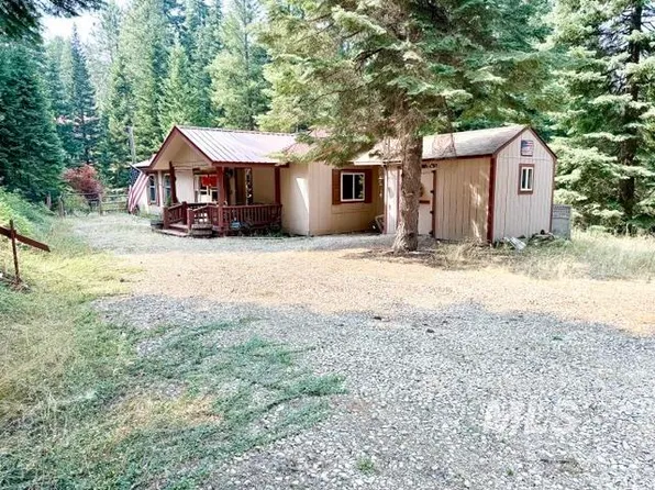 2 Snowbird Ln, Garden Valley, ID 83622