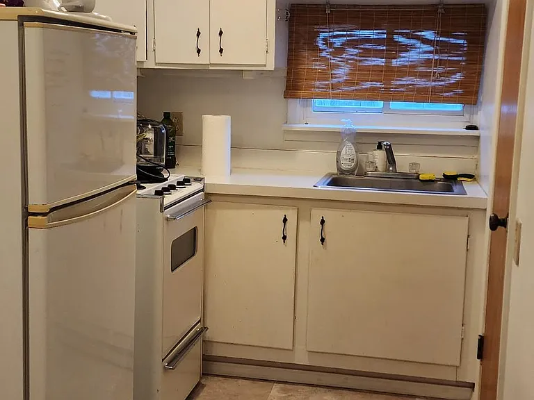 631 Lafayette Dr NE #1-B — Photo 7