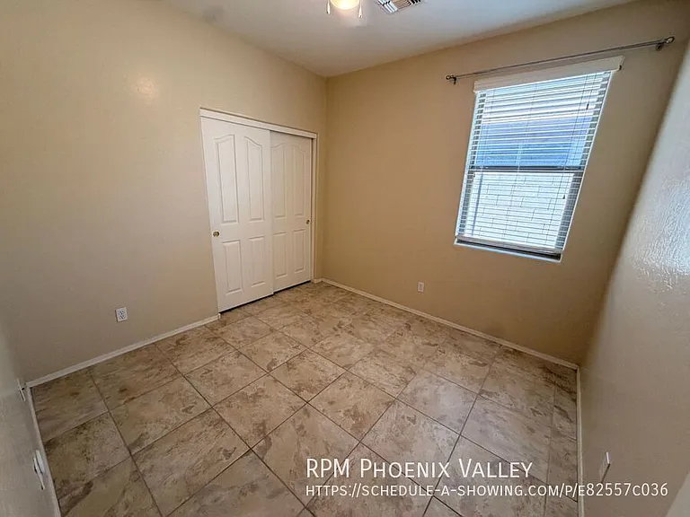 15227 W Jackson St — Photo 13