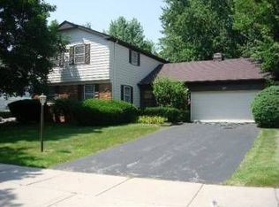 541 Checker Dr, Buffalo Grove, IL 60089