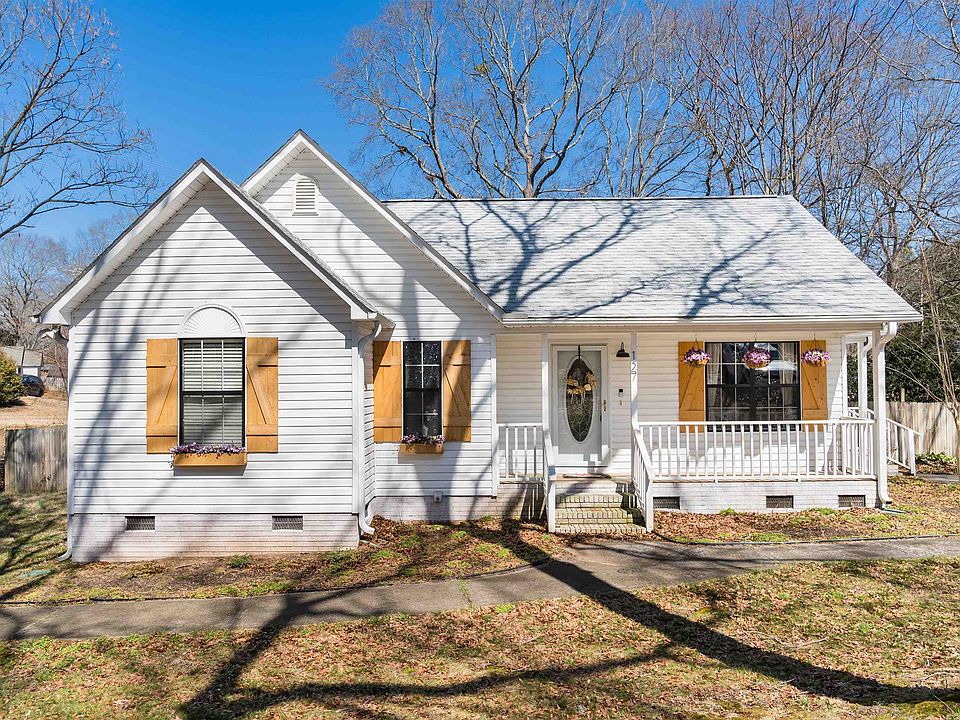 1st image of 127 Loblolly Dr