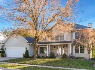 1106 Pheasant Valley St, Iowa City, IA 52246