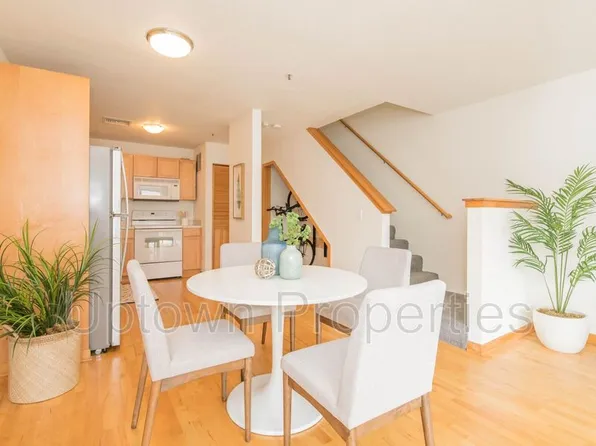 930 NW Naito Pkwy APT K14, Portland, OR 97209