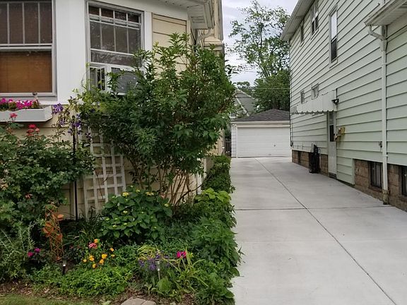 3rd image of 105 Enola Ave