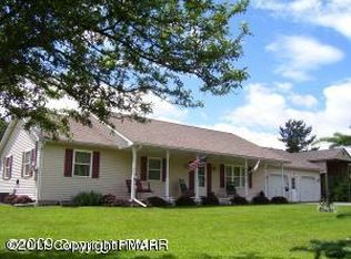 1233 Hellers Ln, Long Pond, PA 18334