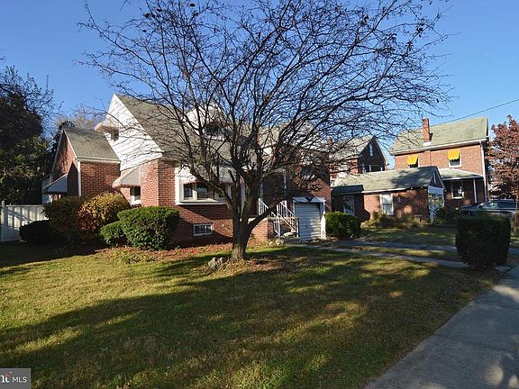 3rd image of 625 March St