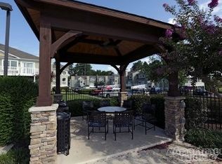 200 Melville Loop APT 16, Chapel Hill, NC 27514