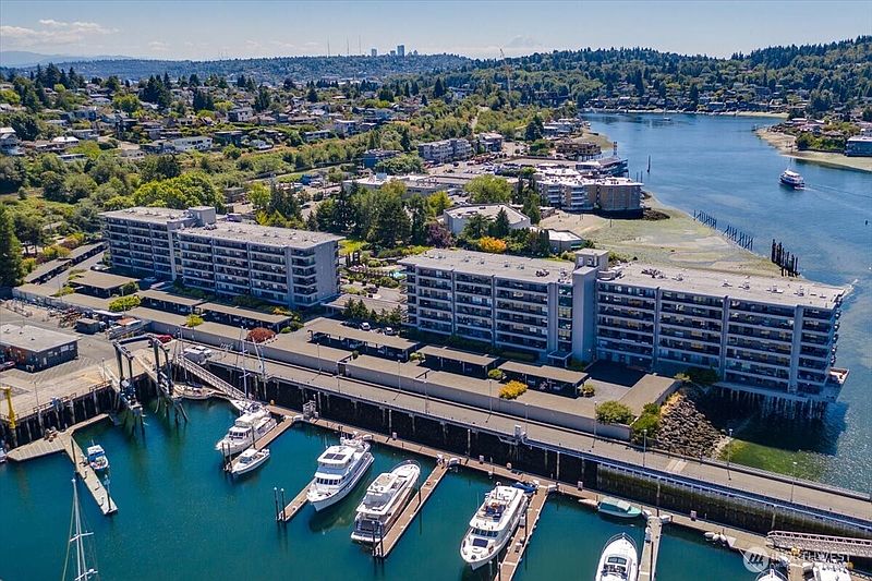 2nd image of 6535 Seaview Avenue NW #305B