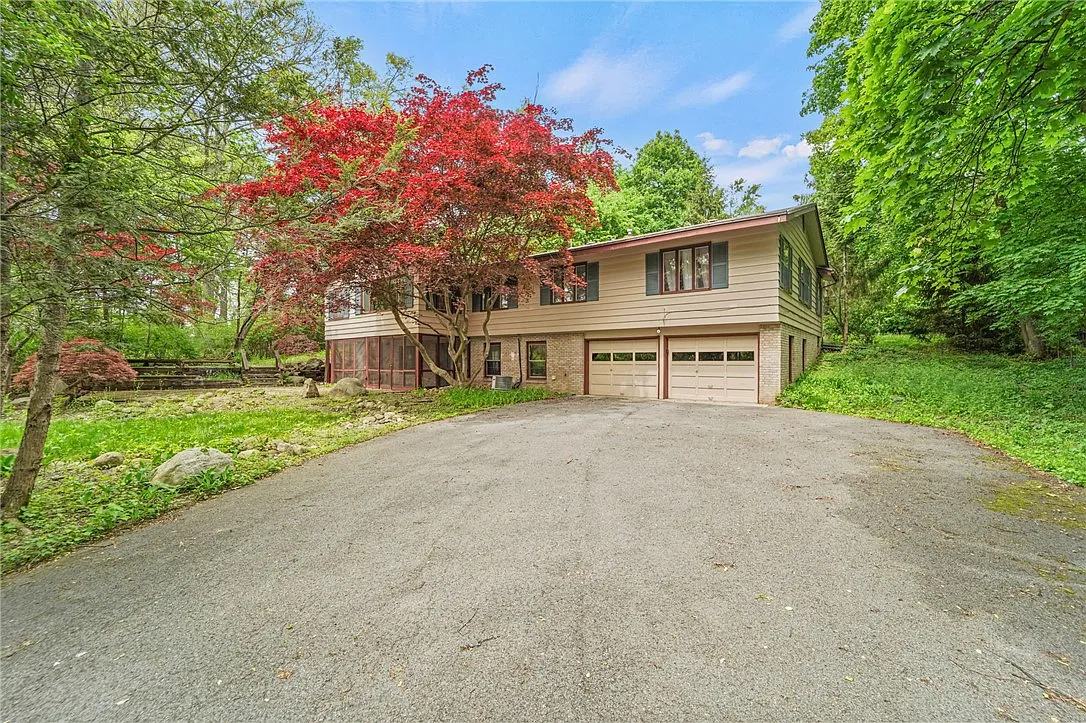 5 bed, 4.0 bath, 3751 sqft, $3,750 — Photo 1