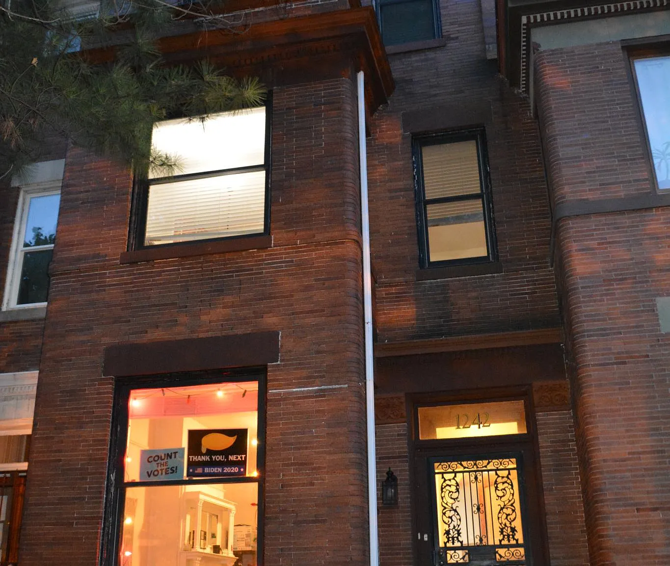 5 bed, 2.5 bath, 3000 sqft, $975 — Photo 4