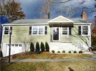 18 1/2 Knollwood Rd, Norwalk, CT 06854