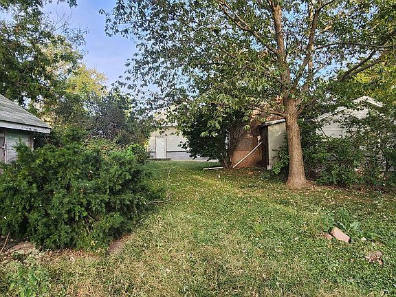 3rd image of 4374 S 42nd St