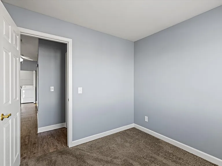 Cross Lake Apartments — Photo 40