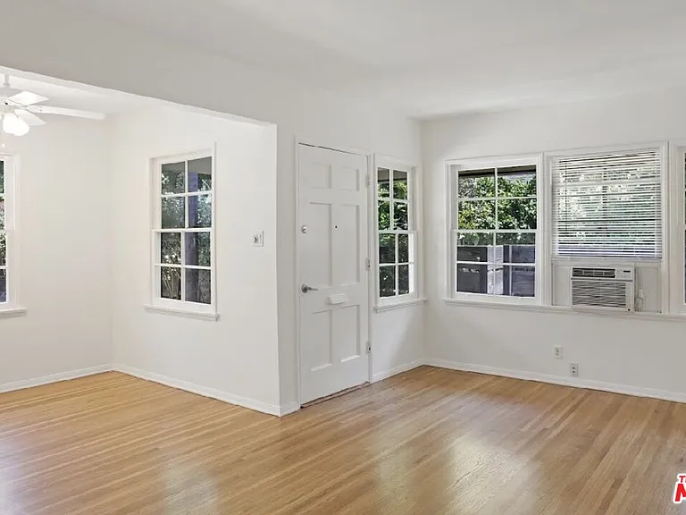 4085 Van Buren Pl — Photo 8