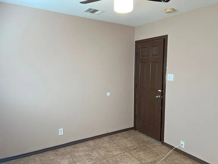 104 Briar St — Photo 9