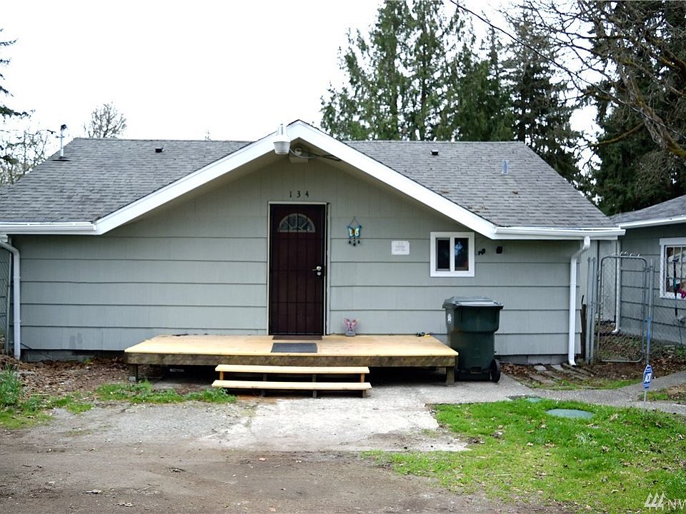 1st image of 134 165th St E