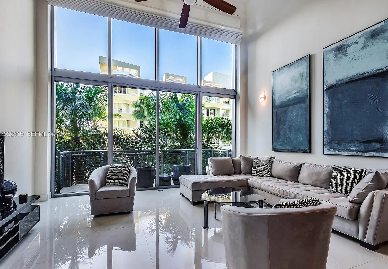 Terra Beachside Condo — Photo 3