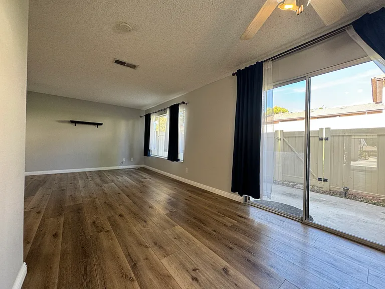 2154 Basswood Ct — Photo 3