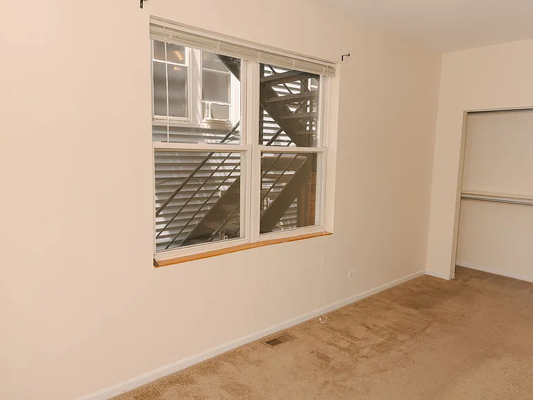 1901 W George St #1 — Photo 14