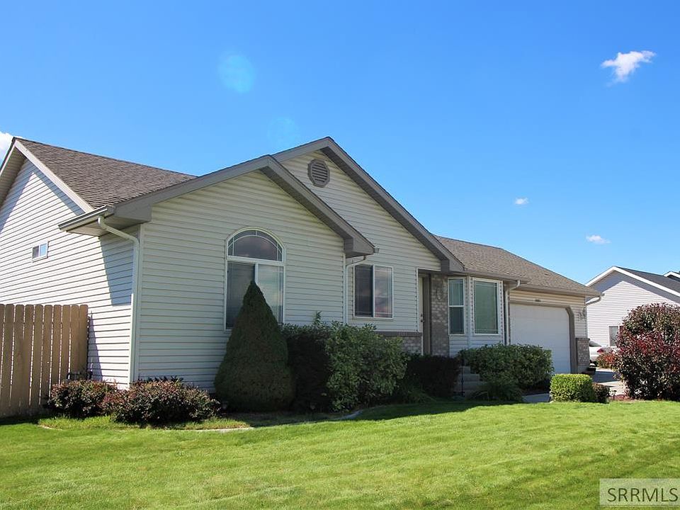 1st image of 3085 N Highpoint Dr