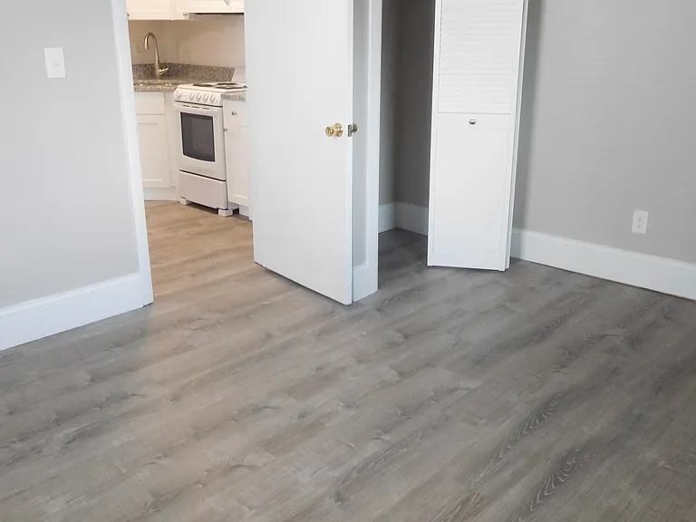 50 Park Vale Ave — Photo 58